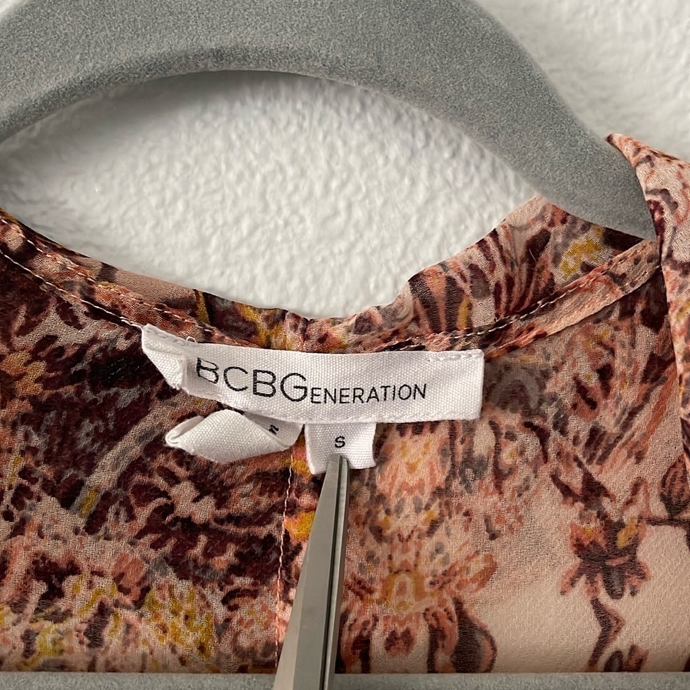 BCBGeneration Sheer Floral Kaftan Cover Up - Picture 5 of 8